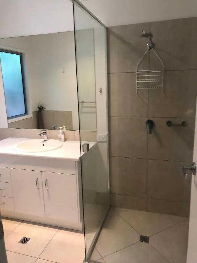 Дом отдыха 15 Esprit Drive Rainbow Shores Рэйнбоу-Бич